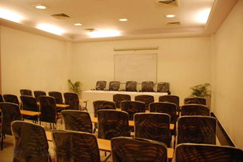 Oyo 15781 Shree Adiga Residency Hotel Bangalore Luaran gambar