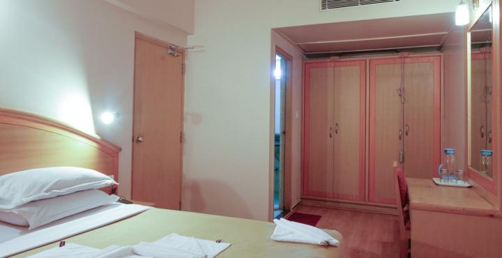 Oyo 15781 Shree Adiga Residency Hotel Bangalore Luaran gambar