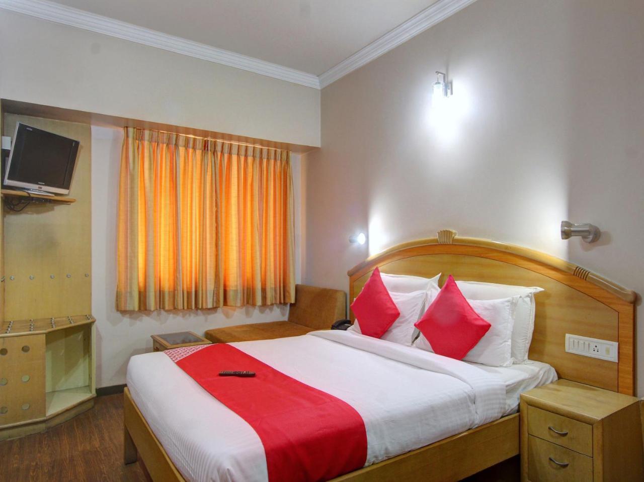 Oyo 15781 Shree Adiga Residency Hotel Bangalore Luaran gambar