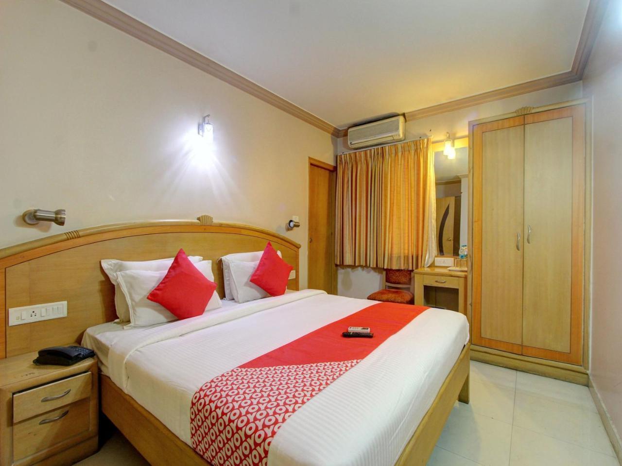 Oyo 15781 Shree Adiga Residency Hotel Bangalore Luaran gambar