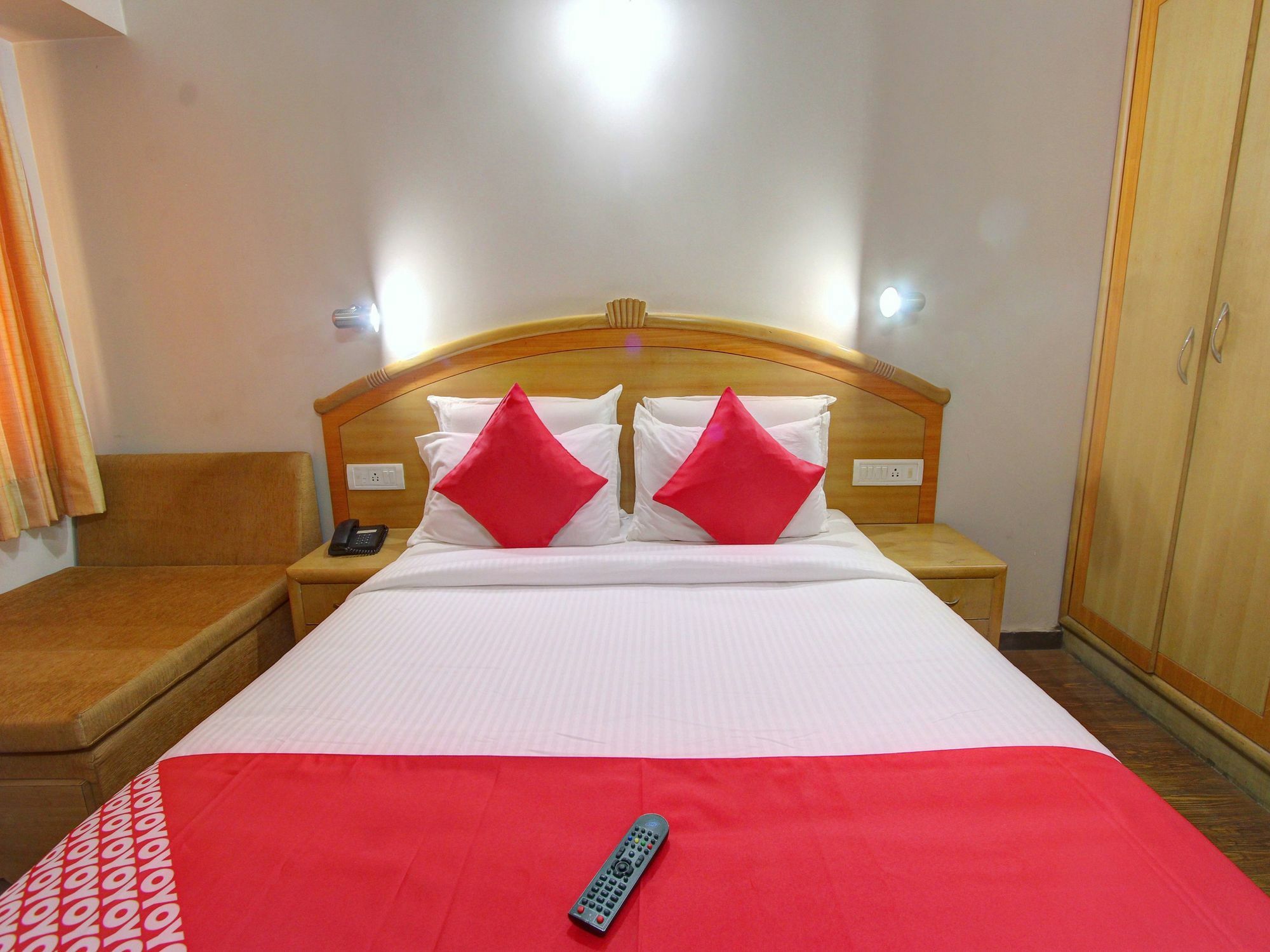 Oyo 15781 Shree Adiga Residency Hotel Bangalore Luaran gambar